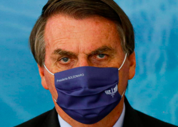 No Parlamento Europeu, Bolsonaro é citado por crime contra humanidade