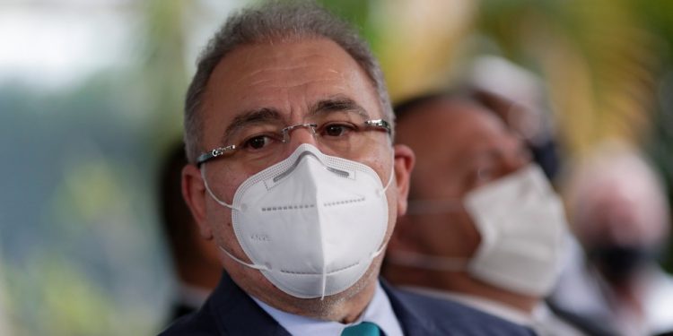 Evitar lockdown é a ordem, mas temos que fazer dever de casa, diz Queiroga