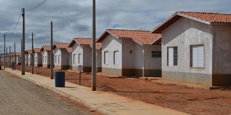Governo Bolsonaro corta 98% dos recursos do Orçamento para novo Minha Casa Minha Vida