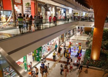 Funcionamento de shoppings volta a ser permitido aos fins de semana no Ceará (Foto: JL Rosa/SVM)
