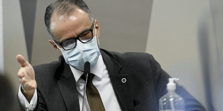 CPI da Covid: Barra Torres confirma reunião no Planalto para mudar bula da cloroquina