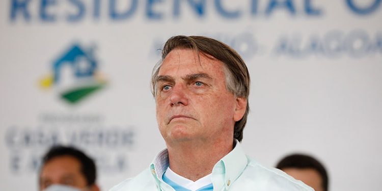 Em Alagoas, Bolsonaro diz que o que acontece na CPI ‘é um crime’, com ‘vagabundo inquirindo pessoas de bem’