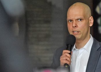 O prefeito de São Paulo, Bruno Covas, durante entrevista (Foto: Roberto Casimiro/Fotoarena/Estadão Conteúdo)