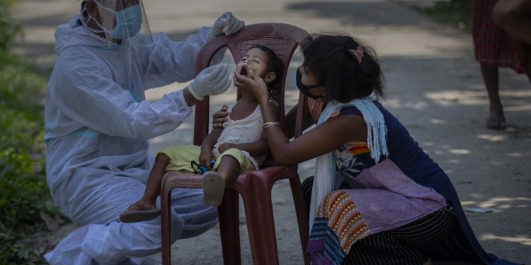 Nova variante, crise alimentar e ‘fungo preto’: a pandemia na Índia em 3 pontos