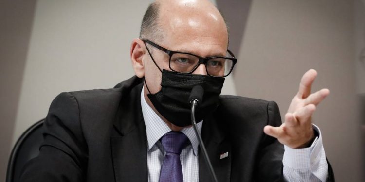 Dimas Covas: ‘Brasil teria sido pioneiro na vacinação, se não fosse Governo Bolsonaro’