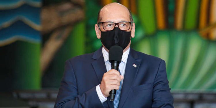 Butantan diz que declarações de Bolsonaro sobre China podem afetar entrega de vacinas