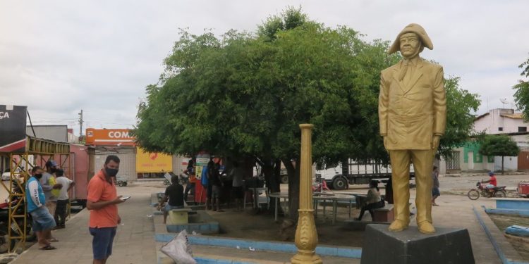 “Sinto medo no trajeto”: o temor de quem se expõe à Covid no ir e vir entre Ceará e Pernambuco