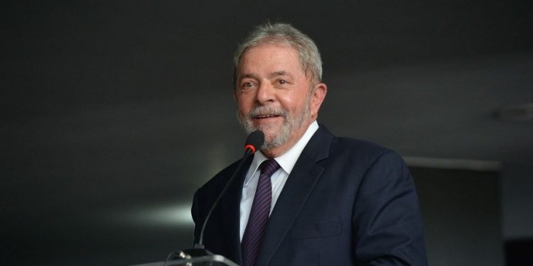 PT, PSB e PSD estudam ‘acordão’ para derrotar Bolsonaro em 2022, diz jornalista