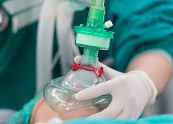 MPCE recomenda adoção de medidas para garantir imunização e abastecimento de oxigênio nas unidades de saúde em Farias Brito