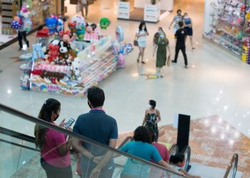 Shoppings só podem funcionar com, no máximo, 40% de suas capacidades (Foto: Kid Júnior)