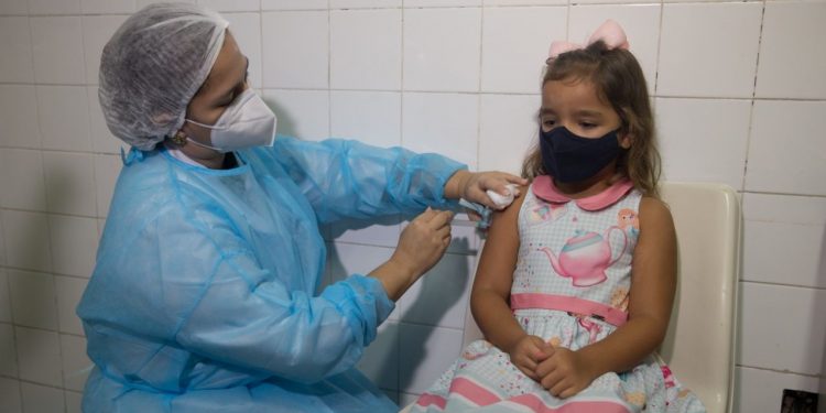 Vacinação contra gripe chega ao último dia da primeira fase com apenas 32% das doses aplicadas no CE