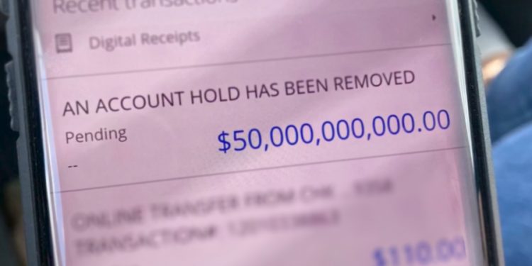 Família descobre saldo de R$ 250 bilhões e fica em ‘pânico’