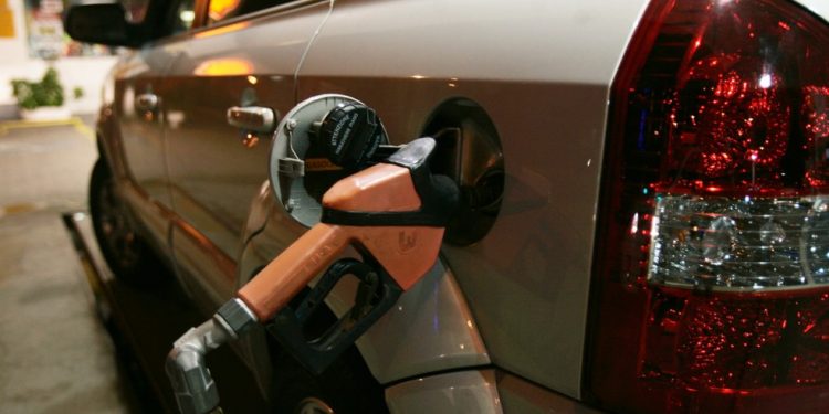 Gasolina no Ceará é vendida por até R$ 6,12; veja preços em Crato e Juazeiro do Norte