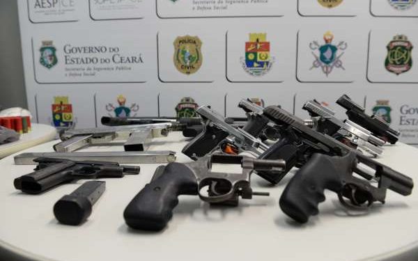 Mais de 2 mil armas de fogo foram apreendidas em cinco meses pelas Polícias do Ceará