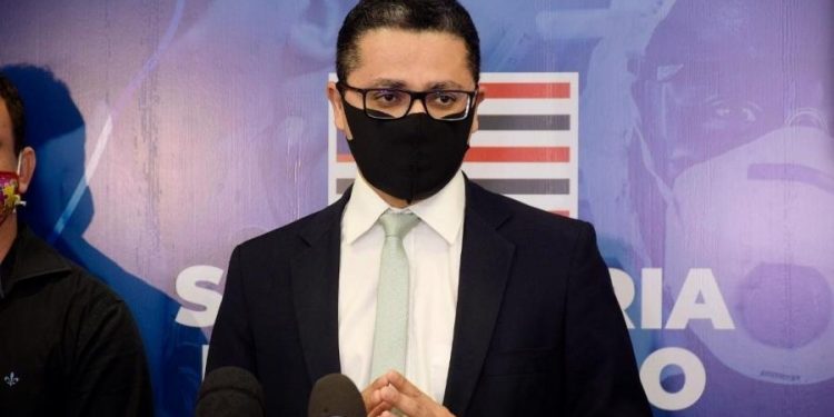 Presidente do Conass diz que já estamos “diante de uma terceira onda” de Covid-19