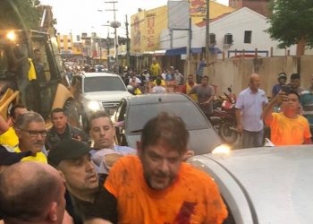 Cid Gomes foi baleado durante motim dos PMs, em Sobral (Foto: Reprodução)