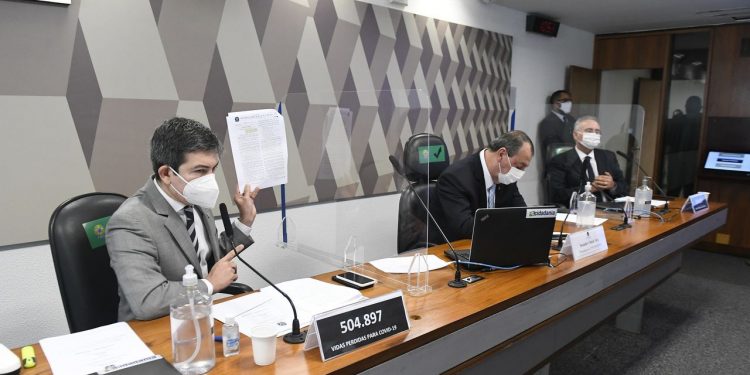 CPI da Covid aprova convocação de representantes do Facebook, Twitter e Google