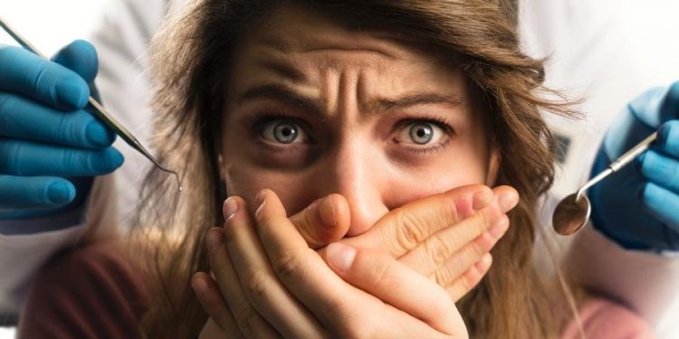 Tem pavor de dentista? Odontofobia pode comprometer a sua saúde