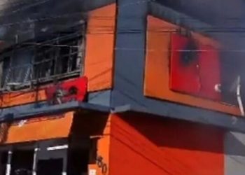 Incêndio atinge loja de calçados em Juazeiro do Norte