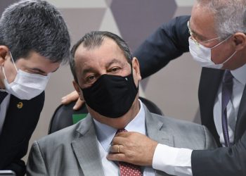 A CPI da Covid-19 tem como presidente o senador Omar Aziz (ao centro), Randolfe Rodrigues (à direita) como vice, e Renan Calheiros (à esquerda) como relator (Foto: Jefferson Rudy/Agência Senado)