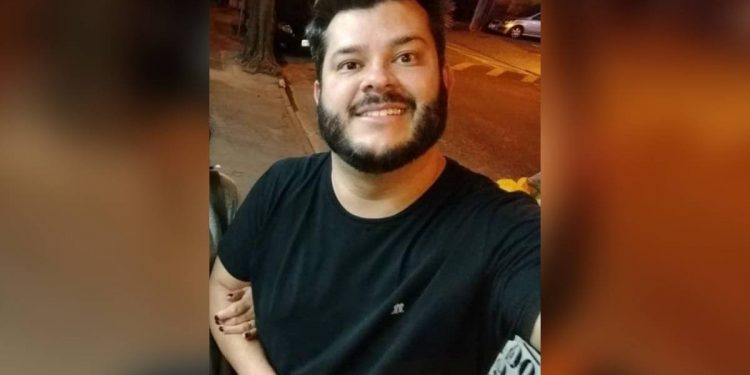 Locutor e produtor sertanejo se isola sem avisar amigos e morre de Covid-19