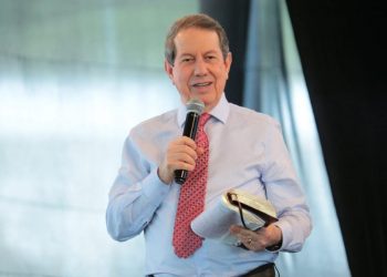 Apresentador do Show da Fé, R.R. Soares está internado no Rio (Foto: Reprodução/IIGD)