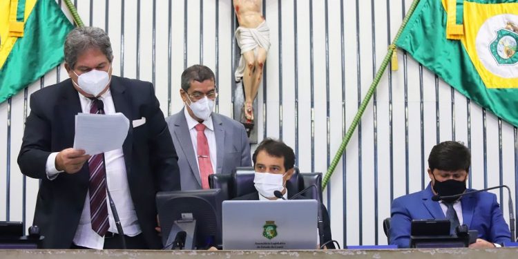 Assembleia analisou, nesta quinta-feira (1º), prorrogação do decreto de calamidade pública (Foto: Divulgação/AL-CE)