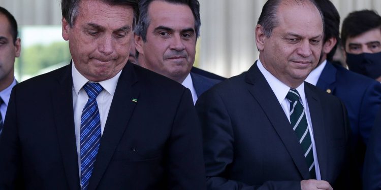 Bolsonaro ‘refém’ do centrão: grupo político pressiona para recriar Ministério do Planejamento e controlar Orçamento