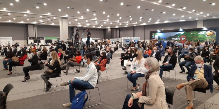 Ceará terá 20 eventos testes com até 300 pessoas em ambiente aberto; saiba como vão funcionar