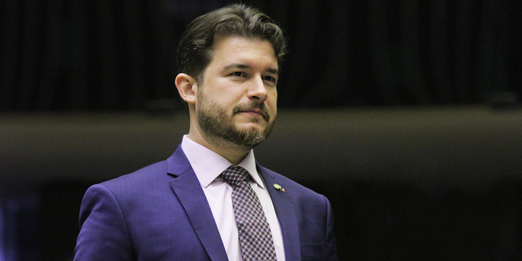 Ministro do STF mantém cassação de Pedro Bezerra por uso eleitoral de bens públicos