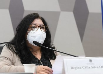 Regina Célia na CPI da Covid (Foto: Marcos Oliveira/Agência Senado)