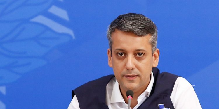 Roberto Dias, ex-diretor acusado de propina, presta depoimento; assista