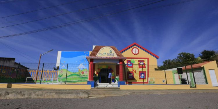Governo do Ceará inaugura Centro de Educação Infantil em Barbalha