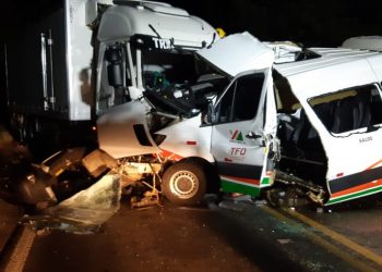 Acidente aconteceu na madrugada desta segunda-feira (31) (Foto: Polícia Rodoviária Federal/Reprodução)