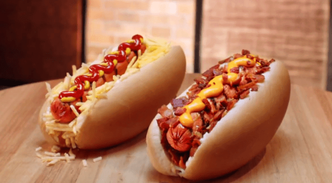 Comer um cachorro-quente pode te tirar 36 minutos de vida, aponta estudo