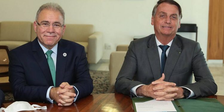 Queiroga diz ser contra uso obrigatório de máscara e contraria evidências científicas