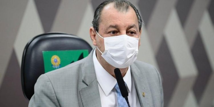 Aziz critica Bolsonaro por desfile de tanques: ‘Ameaça de um fraco que sabe que perdeu’