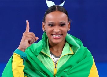 Rebeca Andrade fez história ao conquistar duas medalhas inéditas para o Brasil (Foto: Jonne Roriz/COB)