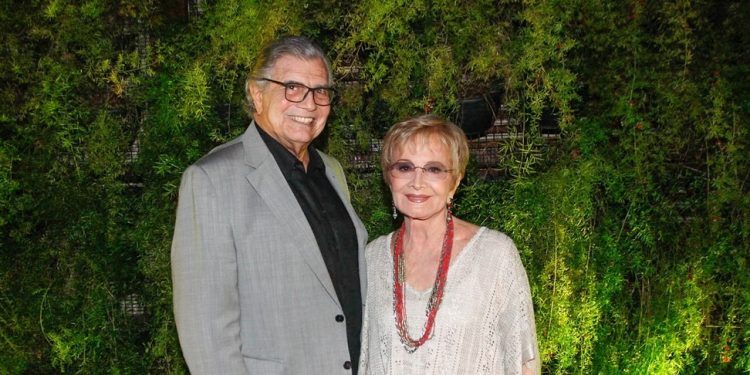 Tarcísio Meira e Glória Menezes são internados em SP com Covid-19; ator está intubado