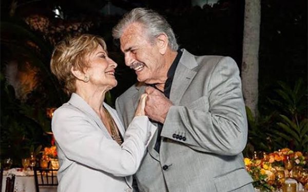 Tarcísio Meira segue intubado e Glória Menezes ainda não tem previsão de alta