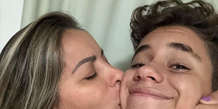 Walkyria Santos chora em live e lamenta morte do filho: ‘É uma dor muito grande’