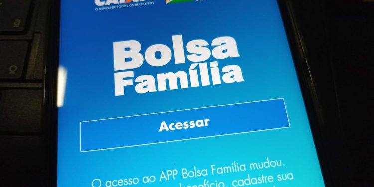 Caixa lança nova versão do aplicativo Bolsa Família; saiba o que muda