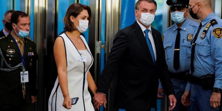 Bolsonaro testa negativo para Covid após viagem aos Estados Unidos