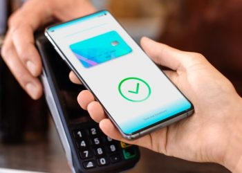 Como não há necessidade de digitar a senha, muitas vezes o consumidor só percebe que foi vítima horas depois do golpe