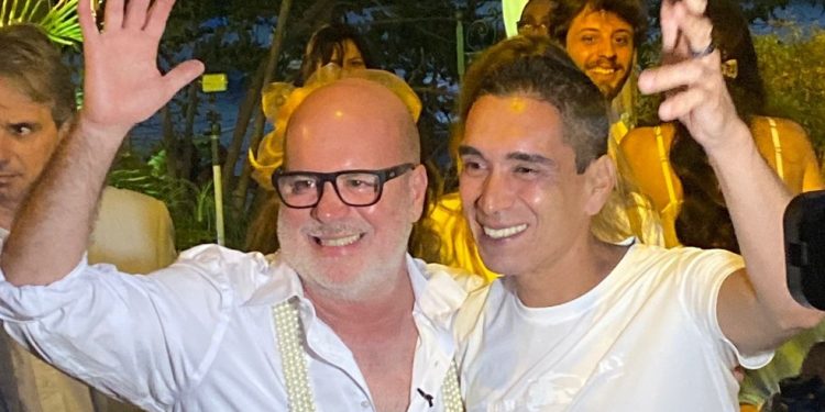 Arquiteto troca de noivo na véspera do casamento e surpreende convidados