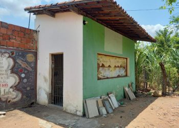 Quarto instalado nos fundos do sítio era usado para colocar internos com comportamento considerado 'agitado' (Foto: Arquivo pessoal)