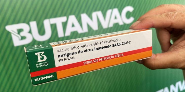 Butanvac é segura e tem imunogenicidade potente, apontam resultados preliminares de estudo tailandês