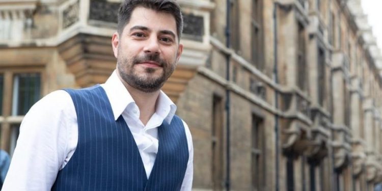 CNN rescinde com Evaristo Costa, que descobriu demissão ao não se ver na TV