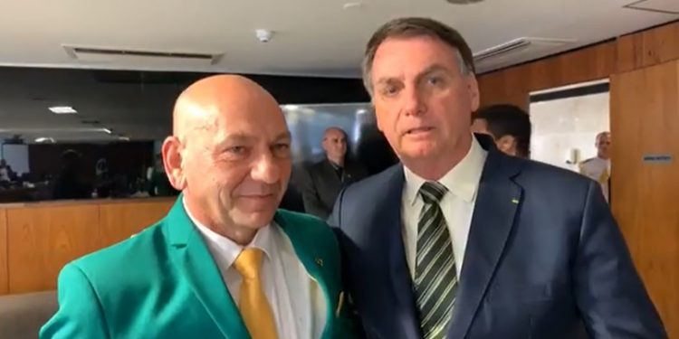 Empresário bolsonarista Luciano Hang depõe hoje sobre suposto financiamento de notícias falsas