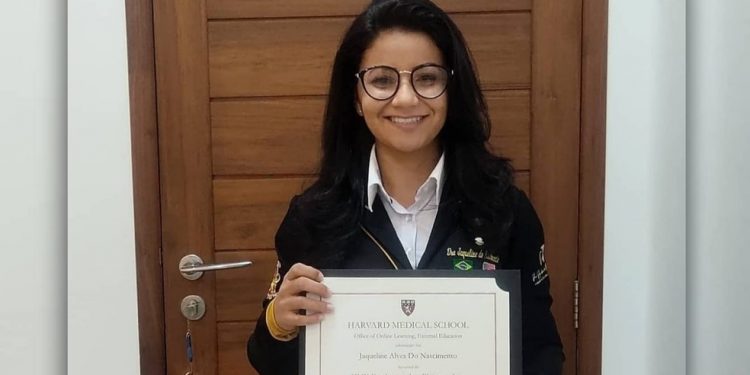 Dentista natural de Assaré se prepara para doutorado nos Estados Unidos após concluir curso de Harvard